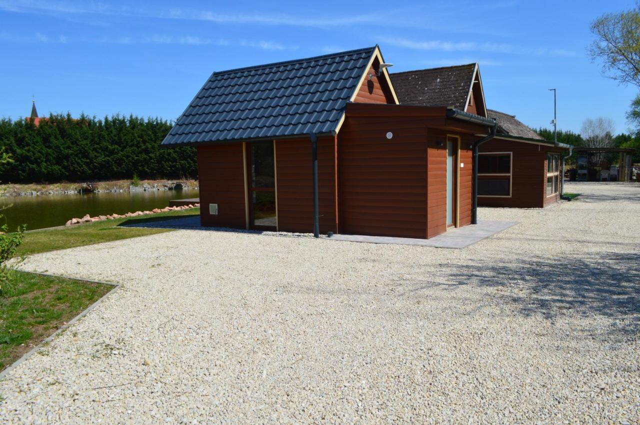 Intertranscoop Lake House Vámosszabadi Zewnętrze zdjęcie